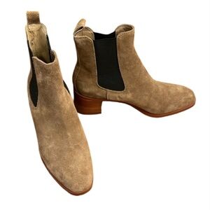 STEVE MADDEN RHIANNON Suede Leather Bootie - Size 8